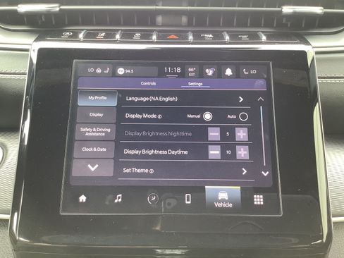 Used 2023 Jeep Grand Cherokee L Laredo AWD/4WD image 23