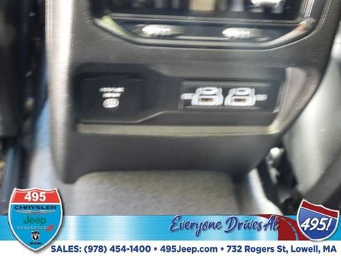 Used 2021 Jeep Grand Cherokee L Laredo w/ Luxury Tech Group I image 17