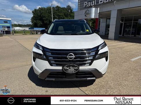 Certified 2024 Nissan Rogue SL w/ SL Premium Package FWD image 17