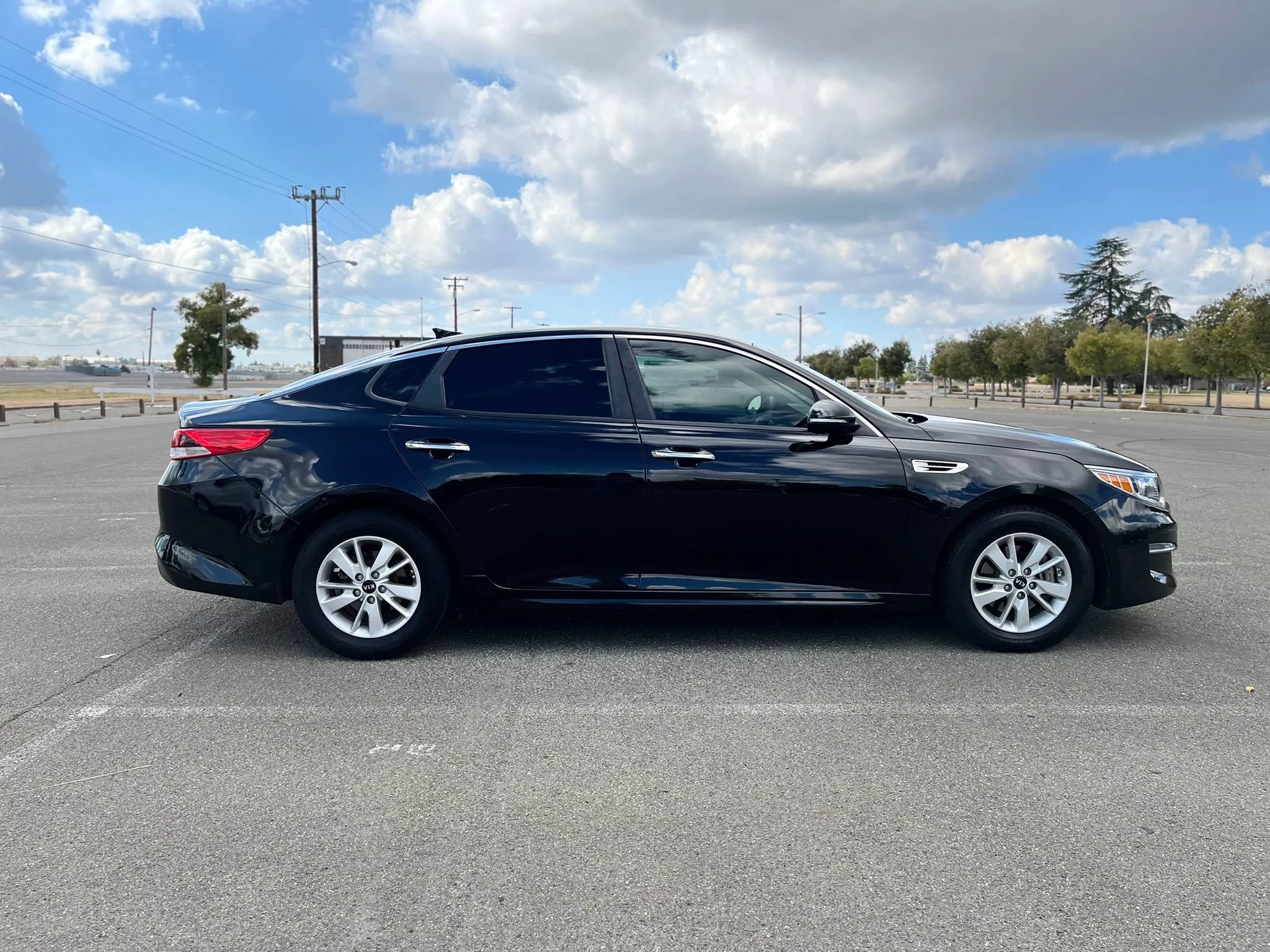Used 2016 Kia Optima LX FWD image 4