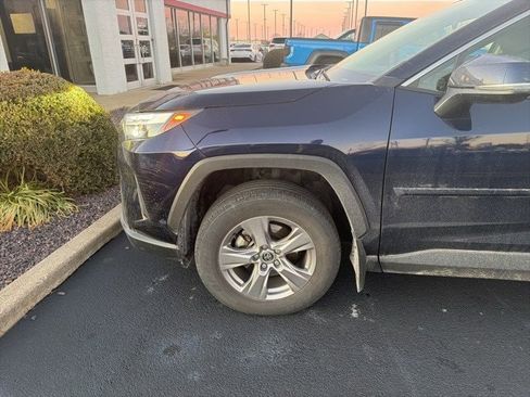 Used 2022 Toyota RAV4 XLE image 8