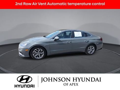 Used 2021 Hyundai Sonata SEL w/ Convenience Package image 4