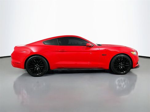 Used 2017 Ford Mustang GT w/ GT Performance Package image 9