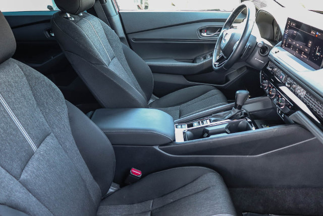 Used 2025 Honda Accord Sport image 17