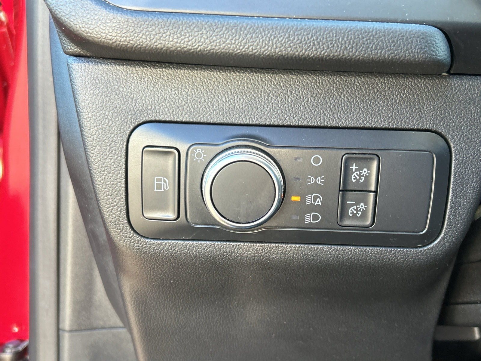 Used 2020 Ford Escape SE Sport FWD image 15