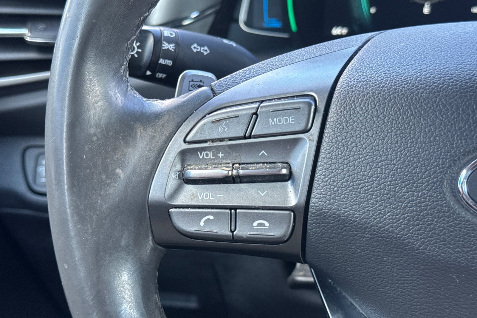 Used 2020 Hyundai Ioniq Limited FWD image 36