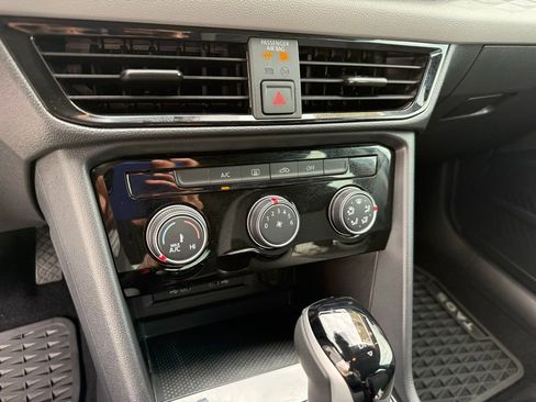 Used 2024 Volkswagen Taos S w/ MDO Package image 19