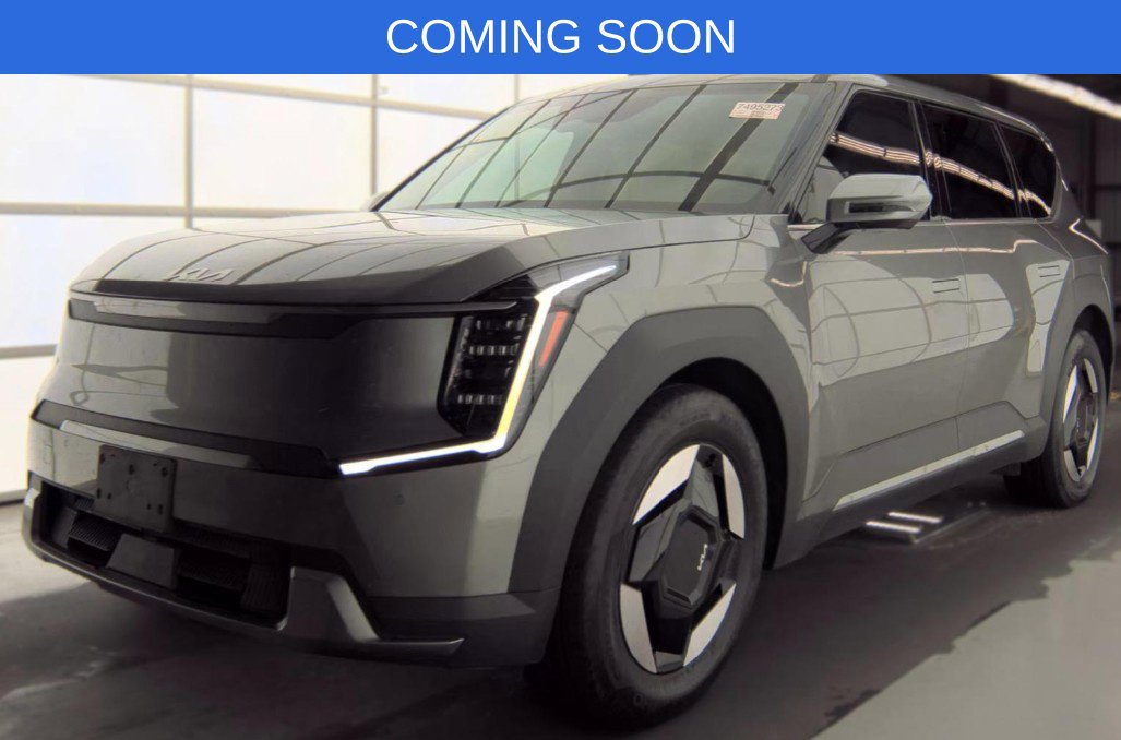 Used 2024 Kia EV9 Light Long Range RWD image 1