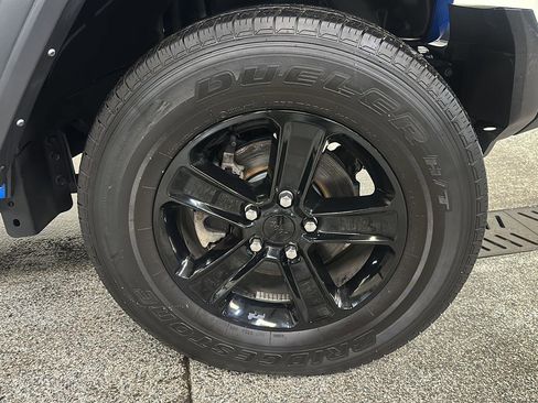 Used 2022 Jeep Wrangler Unlimited Sport image 10