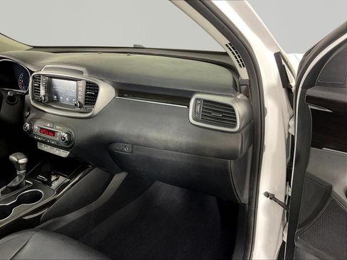 Used 2020 Kia Sorento EX AWD/4WD image 27