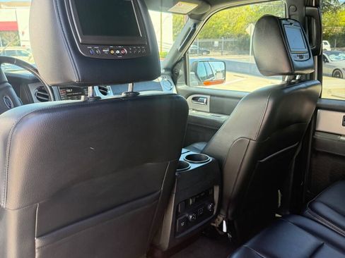 Used 2015 Ford Expedition EL XLT w/ Equipment Group 202A AWD/4WD image 20