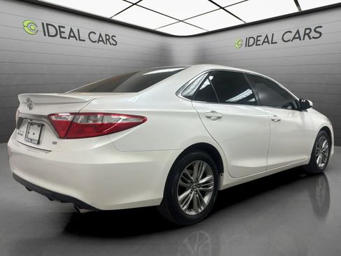 Used 2015 Toyota Camry SE FWD image 5