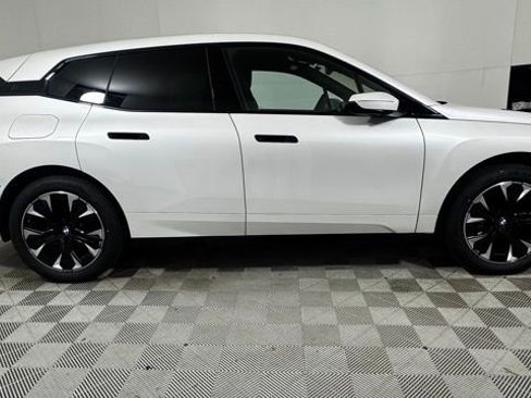 New 2026 BMW iX xDrive45 w/ M Sport Package image 8
