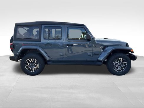 New 2026 Jeep Wrangler Sahara image 7
