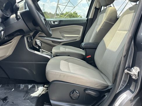 Used 2021 Ford EcoSport SE w/ SE Convenience Package FWD image 9