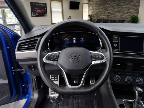 Used 2024 Volkswagen Jetta Sport FWD image 8