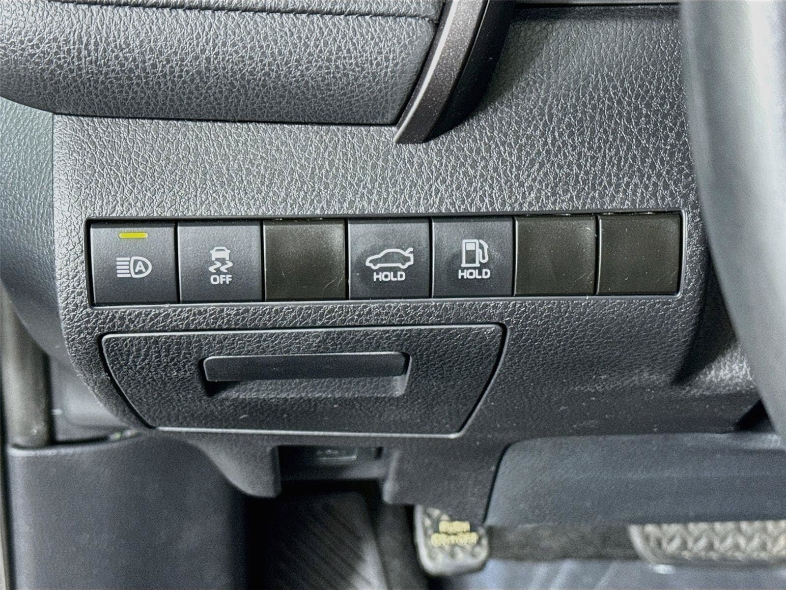 Used 2021 Toyota Camry SE FWD image 10