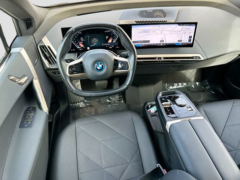Used 2024 BMW iX xDrive50 w/ Sport Package AWD/4WD image 24