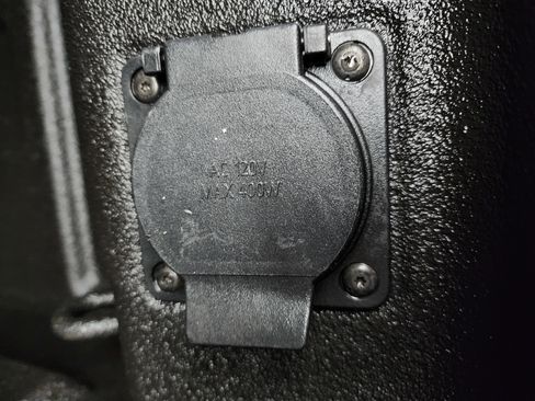 Used 2022 GMC Sierra 2500 SLT w/ LPO, GMC Protection Package image 31