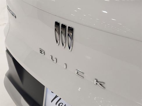 Used 2025 Buick Envista Preferred image 7