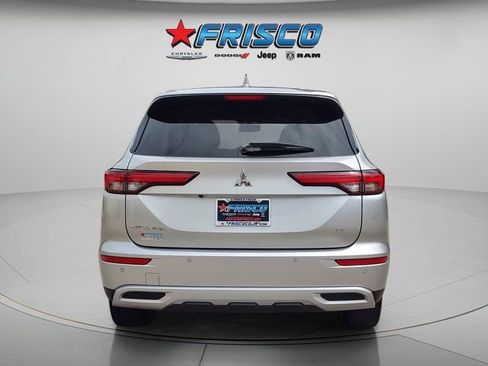 Used 2023 Mitsubishi Outlander SE FWD image 6
