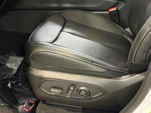 New 2025 Jeep Grand Cherokee Limited w/ Luxury Tech Group II image 16