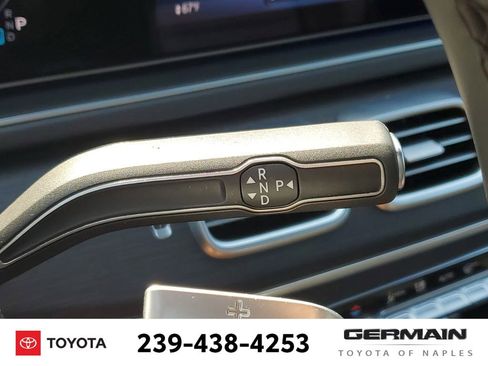 Used 2025 Mercedes-Benz GLE 450 4MATIC w/ AMG Line Exterior image 27