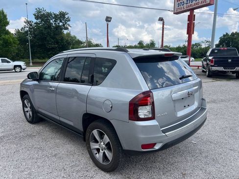 Used 2017 Jeep Compass High Altitude AWD/4WD image 4