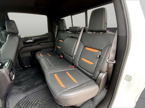 Used 2024 GMC Sierra 1500 AT4 w/ Technology Package AWD/4WD image 21