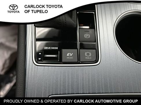 Used 2025 Toyota Sienna LE image 14