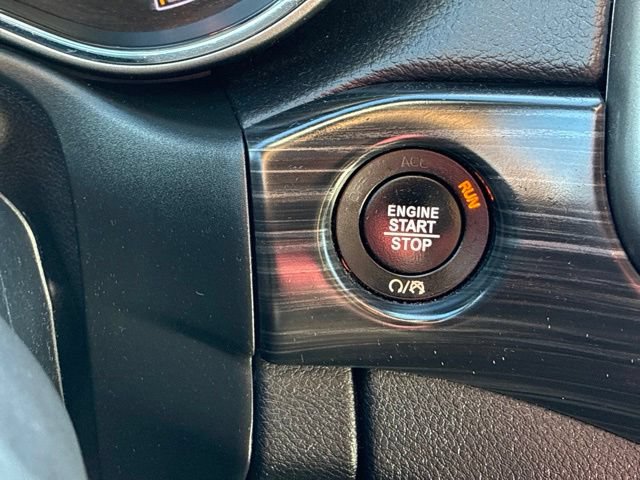 Used 2020 Jeep Grand Cherokee Laredo AWD/4WD image 21