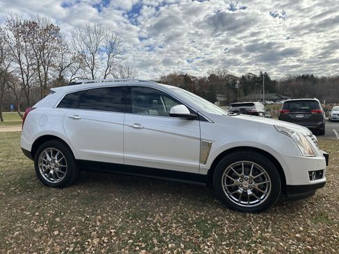 Used 2013 Cadillac SRX Premium image 17
