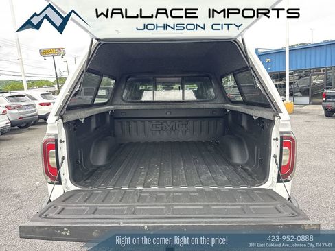 Used 2017 GMC Sierra 1500 SLT w/ SLT Premium Package AWD/4WD image 42