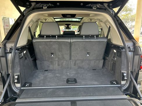 Used 2025 BMW X7 xDrive40i image 56