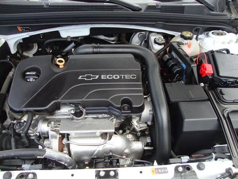 Used 2017 Chevrolet Malibu LS image 15