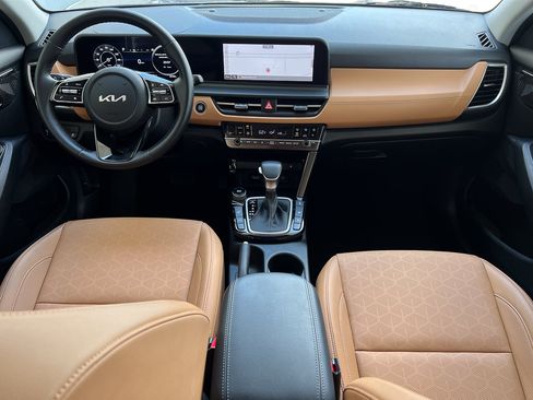 Used 2024 Kia Seltos EX AWD/4WD image 44