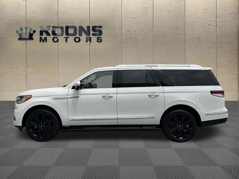 Certified 2023 Lincoln Navigator L Reserve AWD/4WD image 4