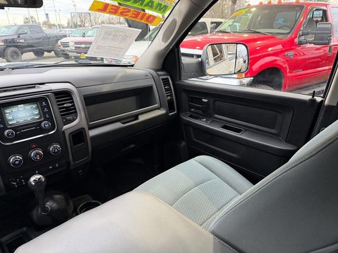 Used 2017 RAM 3500 Tradesman w/ Chrome Appearance Group image 10