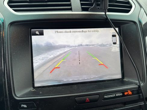 Used 2016 Ford Explorer XLT w/ Equipment Group 202A image 11