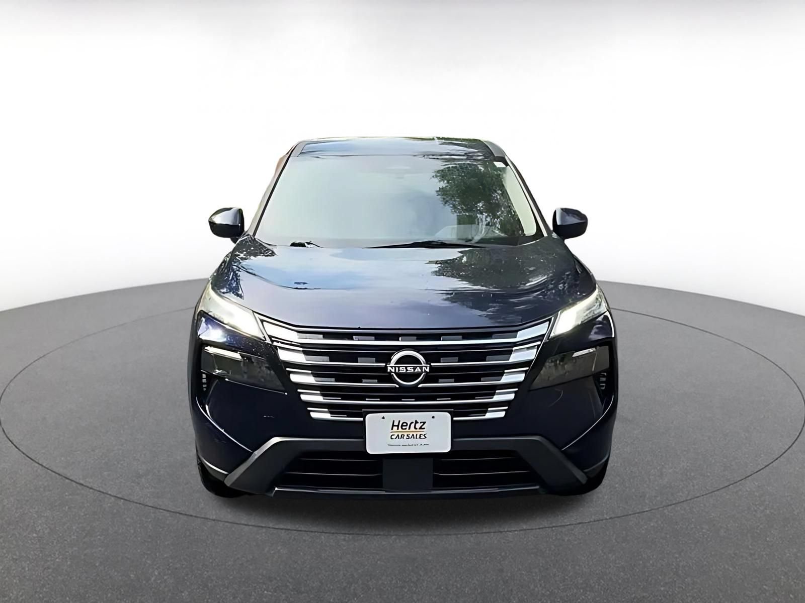 Used 2025 Nissan Rogue SV AWD/4WD image 4