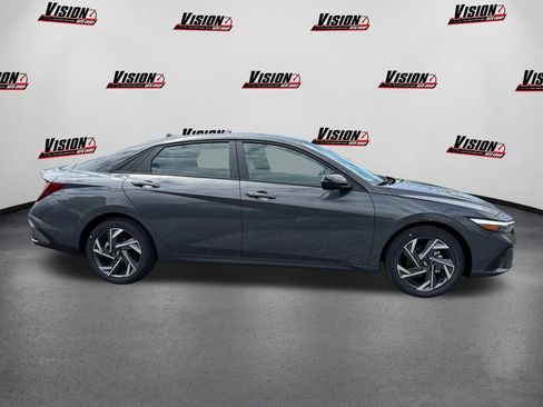 Certified 2025 Hyundai Elantra Sport image 4