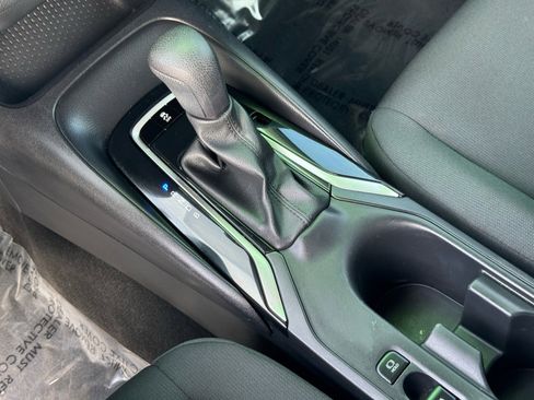 Used 2024 Toyota Corolla LE image 30