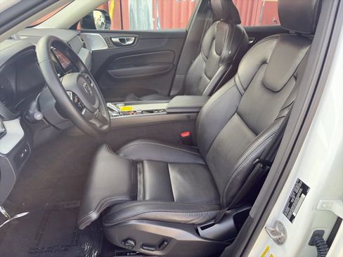 Used 2025 Volvo XC60 T8 Ultra w/ Protection Package Premier image 9