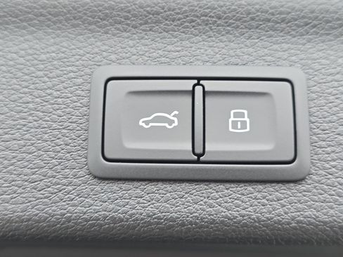 New 2025 Audi Q3 2.0T Premium image 20