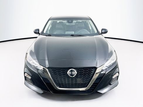 Used 2020 Nissan Altima 2.5 SR image 2