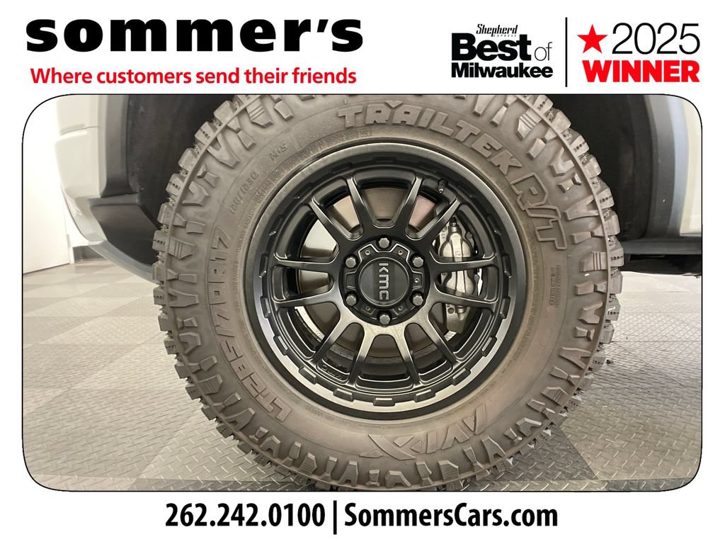 Used 2024 GMC Canyon AT4 w/ AT4 Premium Package AWD/4WD image 24
