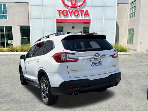 Used 2023 Subaru Ascent Limited AWD/4WD image 5