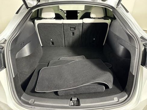 Used 2022 Tesla Model Y Performance image 32
