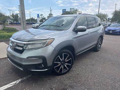 Used 2020 Honda Pilot Touring image 1