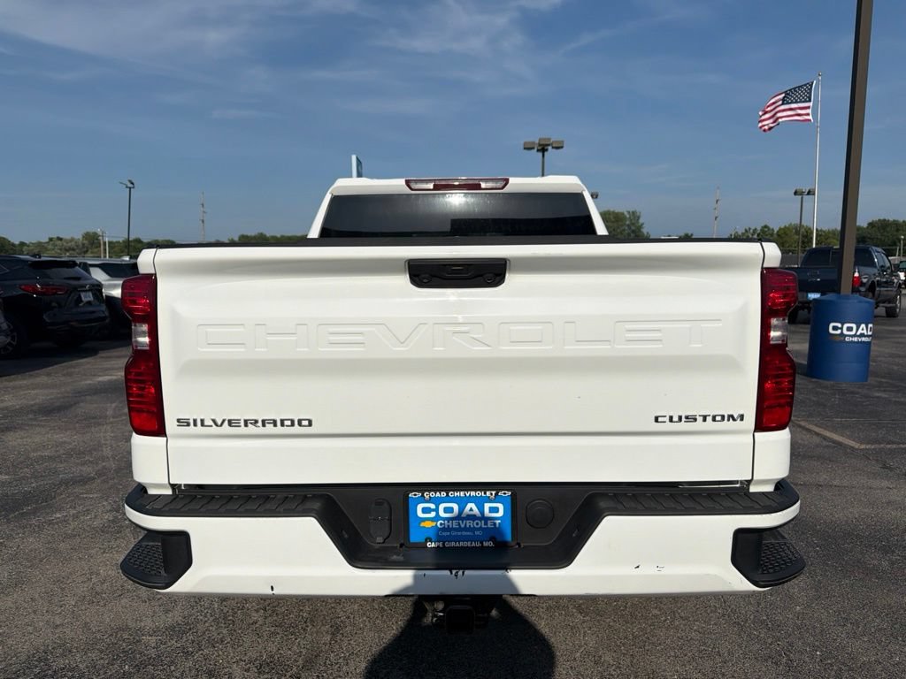 Used 2023 Chevrolet Silverado 1500 Custom AWD/4WD image 4